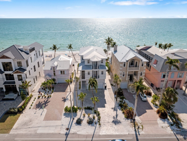 Luxurious 6-Bedroom Beachfront Residence Near Bonita Beach